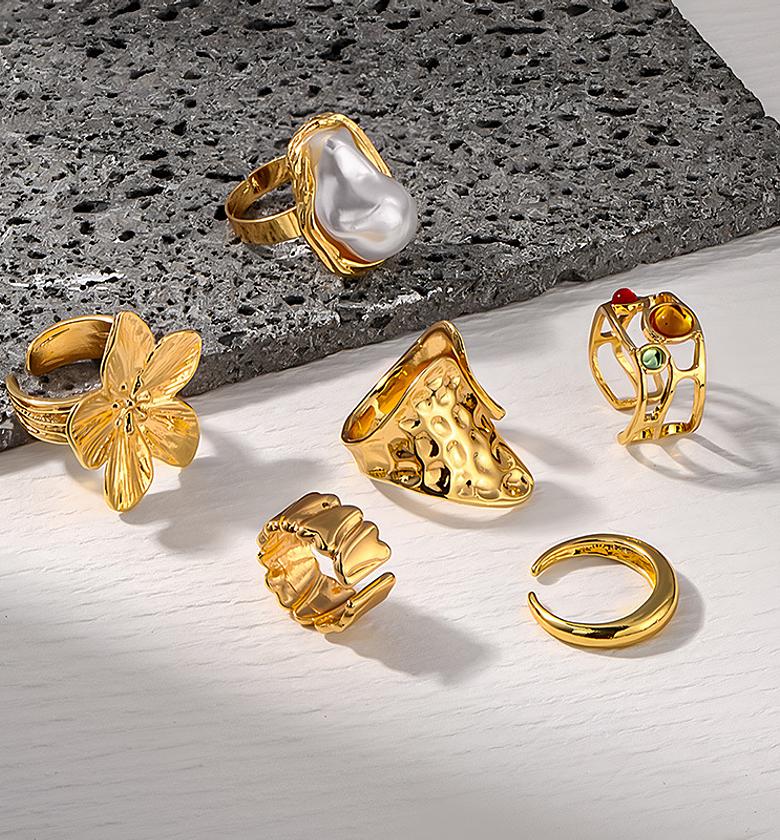 Pearl flower chunky ring set image