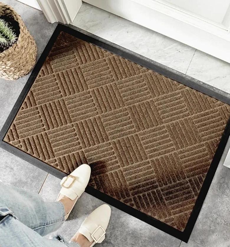 Non-slip, wear resistant rubber doormat image