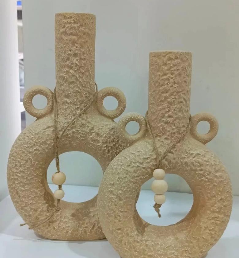 Donut Decorative Ceramic Vase With Bead Garland image