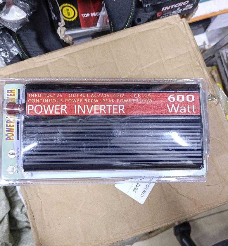 Power Inverter. 600W power inverter designed to convert DC power to AC power solar panels  Car Baterry image