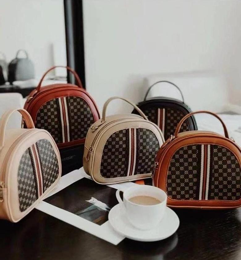 Designer Women’s Shoulder & Crossbody Bag image