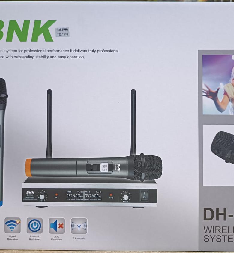 MICROPHONE. BNK DH-744 Wireless Microphone System.  image