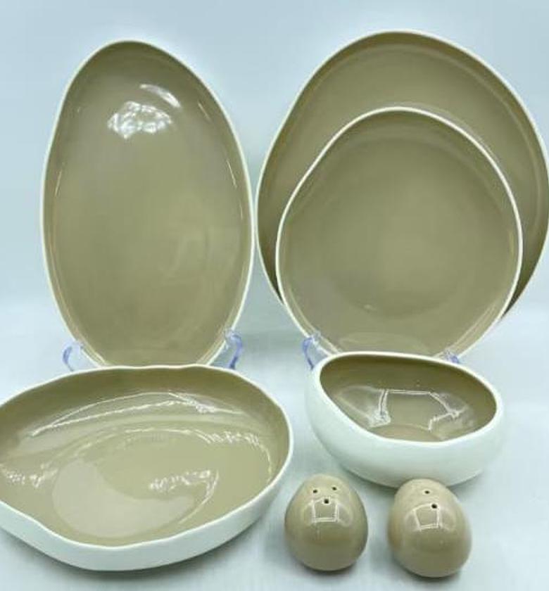 Elegant  European Double Glaze Porcelain Dinner set image