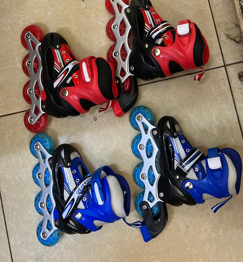 SKATE SHOE. Skating Shoes With Guards And Helmet From Size 31 to 42 image