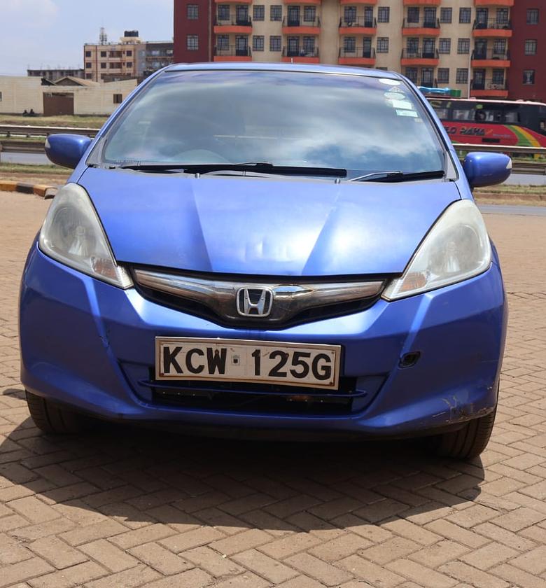Fit Hybrid KCW, YOM 2013, Automatic, Rating 1300cc image