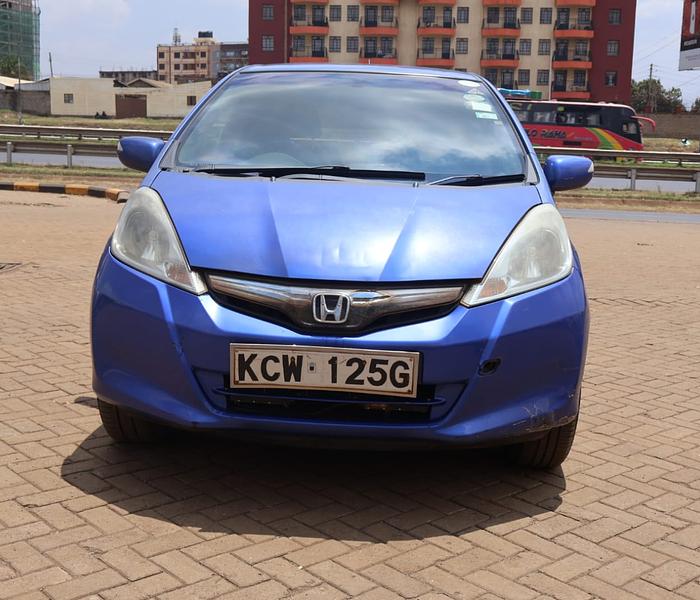 Fit Hybrid KCW, YOM 2013, Automatic, Rating 1300cc image