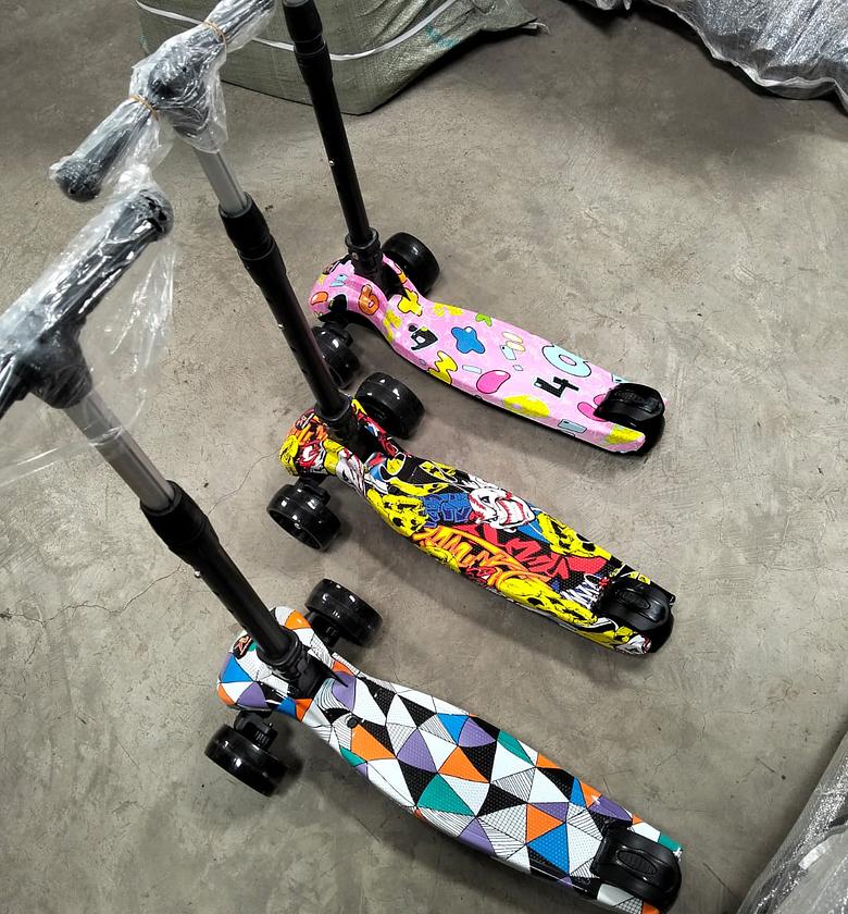 Kids Scooter for Age 3-12 image