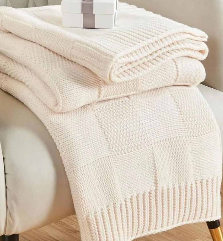 Cozy Knit Acrylic Throw Blanket image