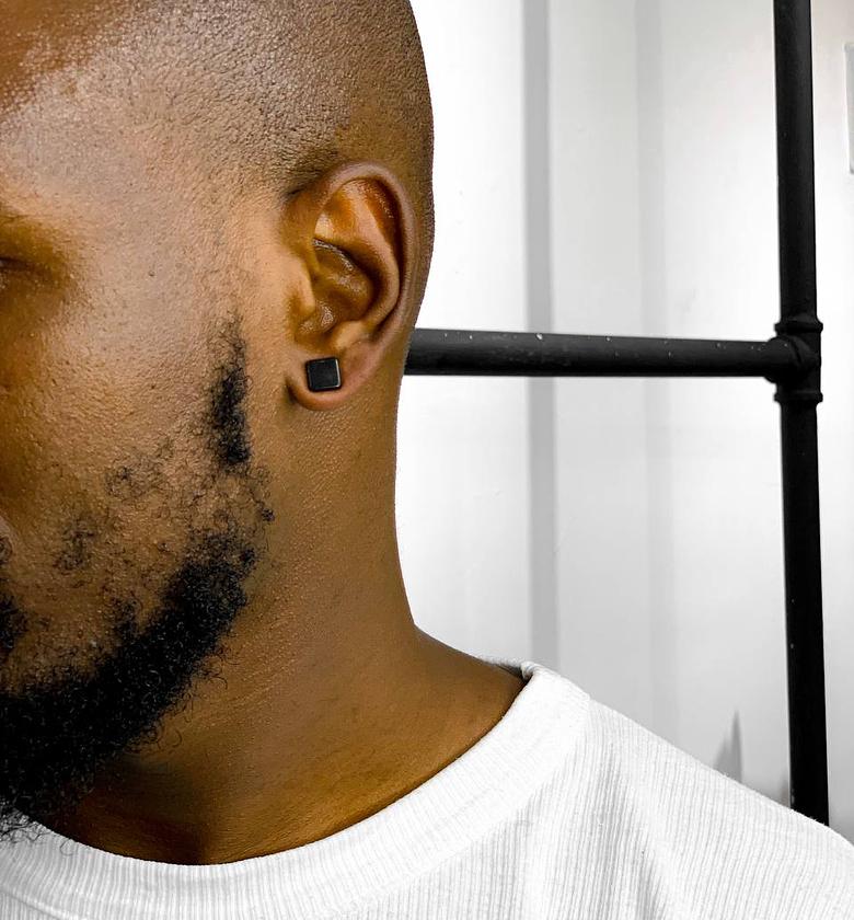 UNCOMMON ROM STUDS  image