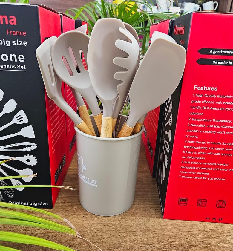 High quality Silicone Cooking spoons set. image
