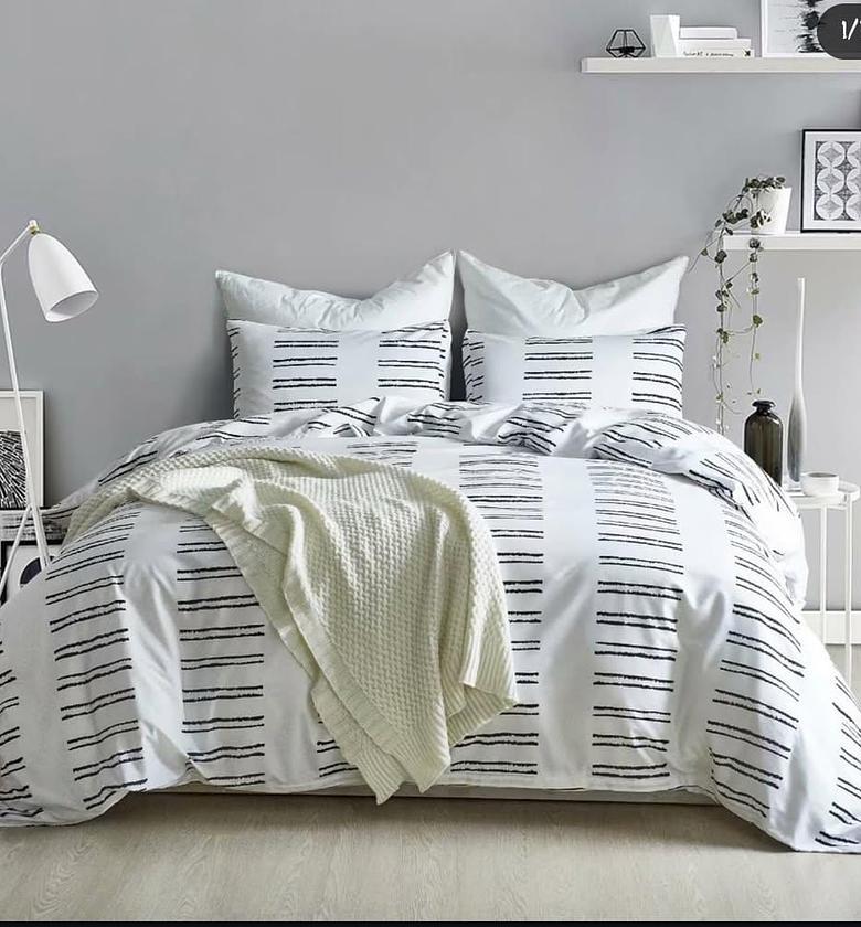 Quality duvet cover set. image