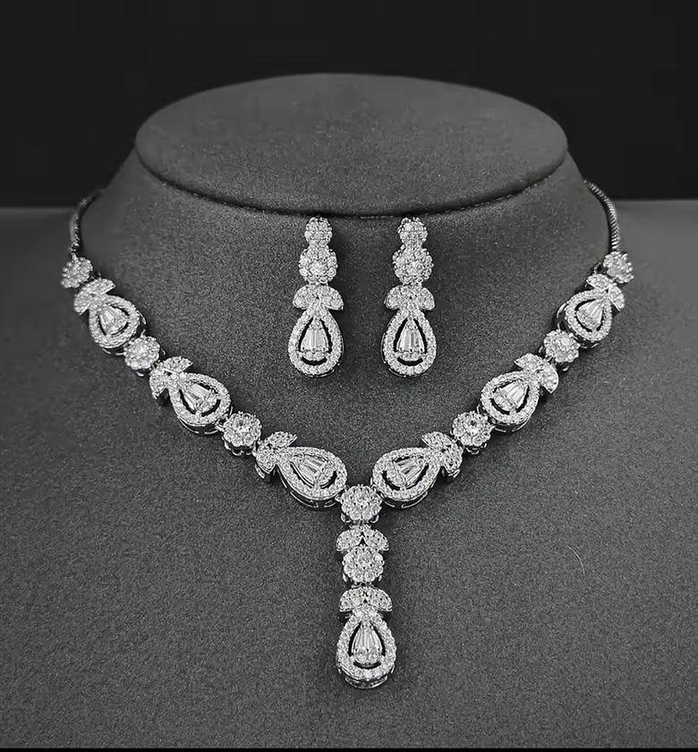 Regal Waterfall Diamond Set image