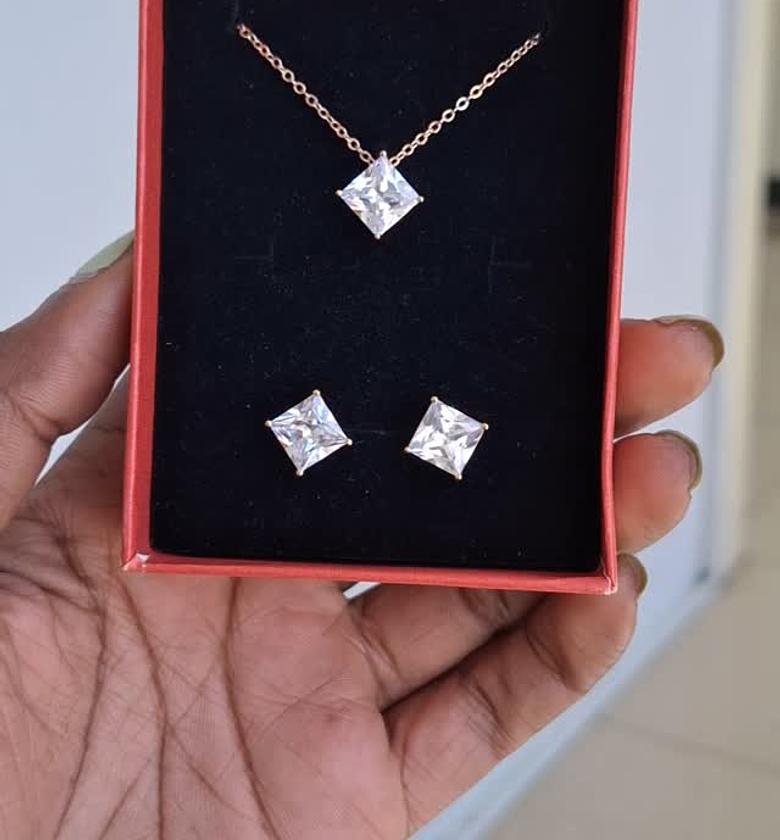 hypollargenic non tarnish and anti fading gold coated necklace  and earrings set image