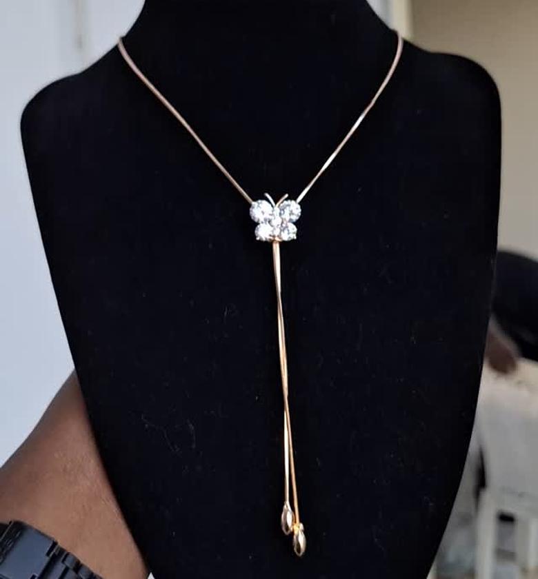 Drawstring design necklace  image