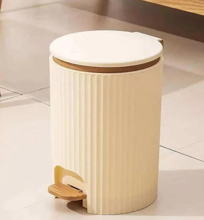 Foot Pedal push dustbin/trash can image