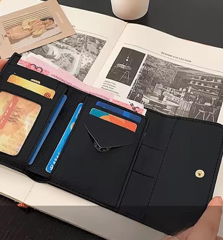 Aya 2 in 1 Leopard Print Wallet - Small image