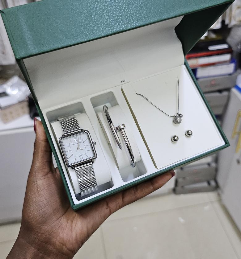 Silver watch set image