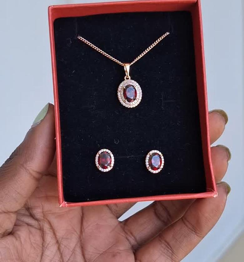 hypollargenic non tarnish and anti fading gold coated necklace  and earrings set image