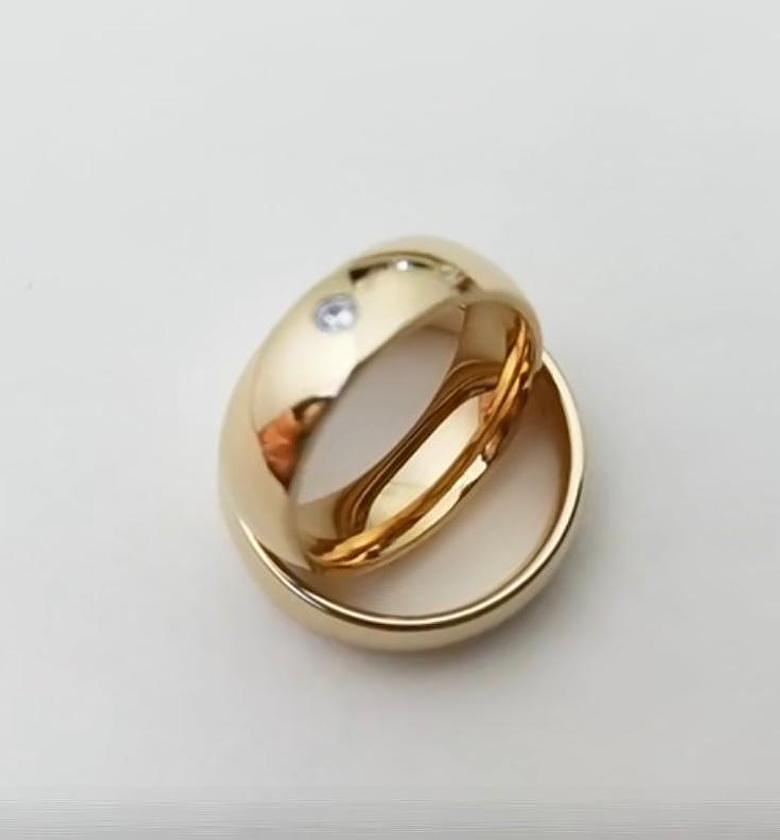 The Essence Solitaire Band image