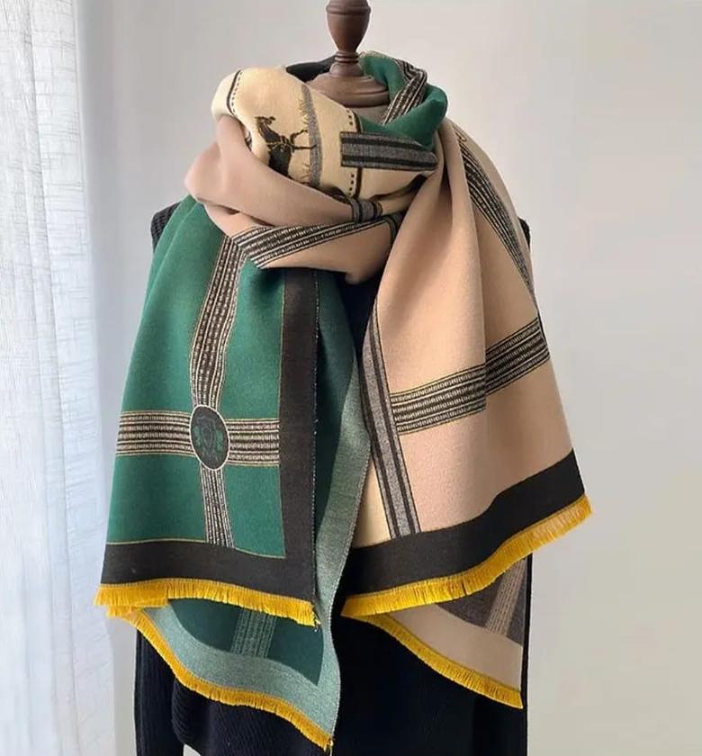 Cashmere Scarf - GREEN image