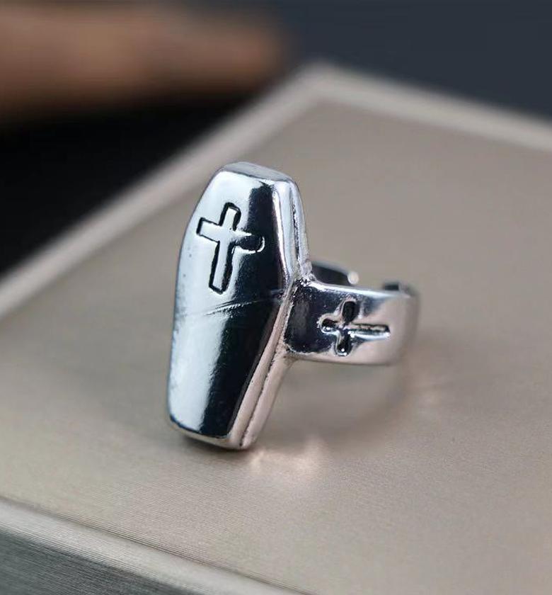 Grave Oath Ring image