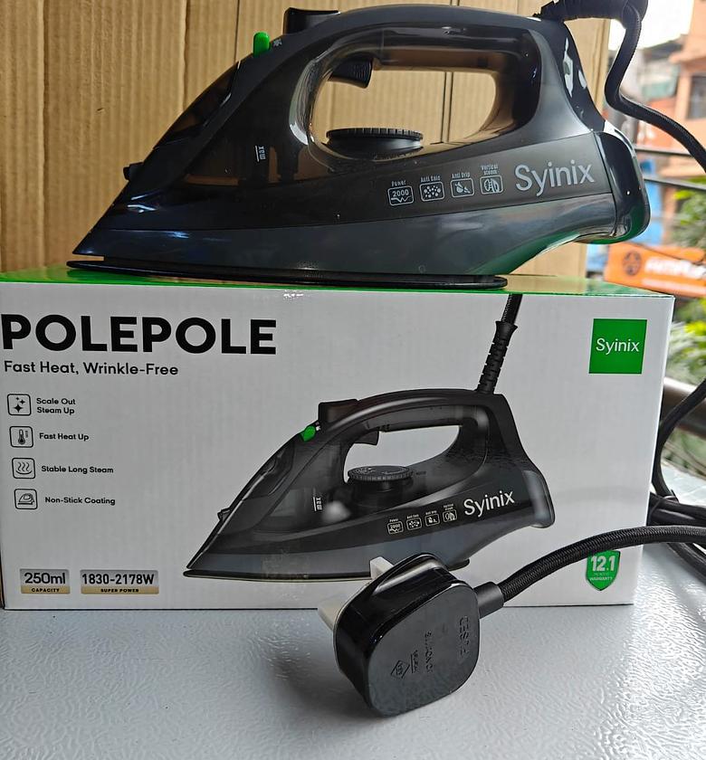 Iron Box. Syinix Steam Iron Box Non-Stick Soleplate IRSP-1005 image