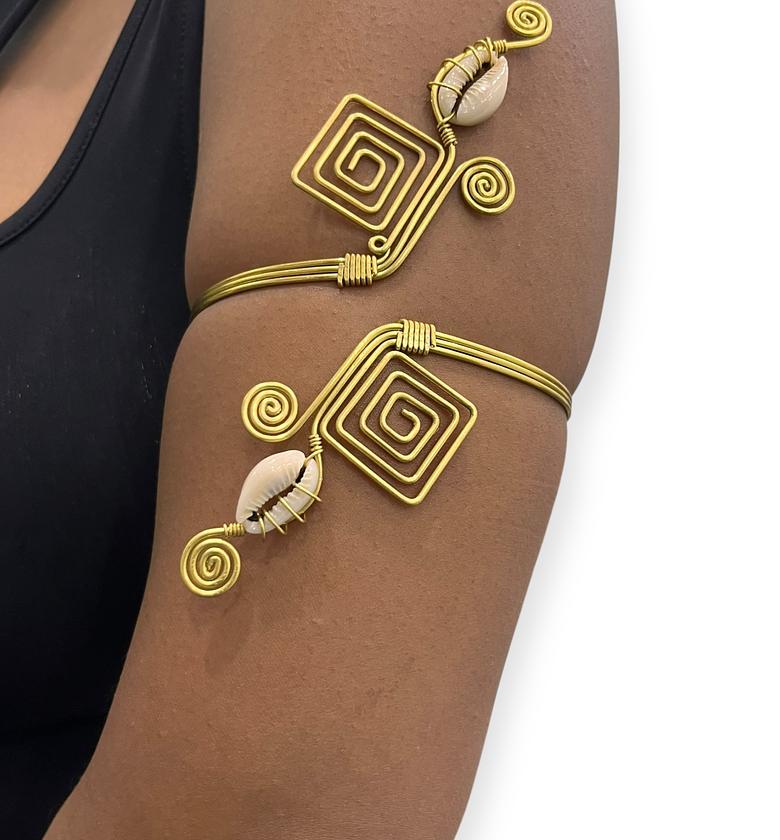 Bahari Arm Cuff image