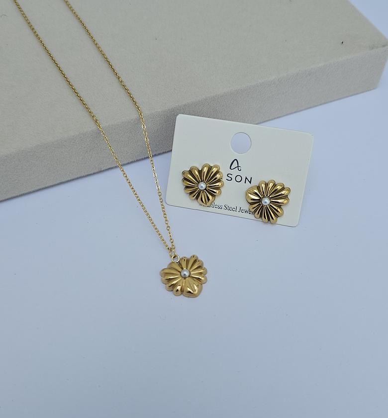 Nessa pearl set  image