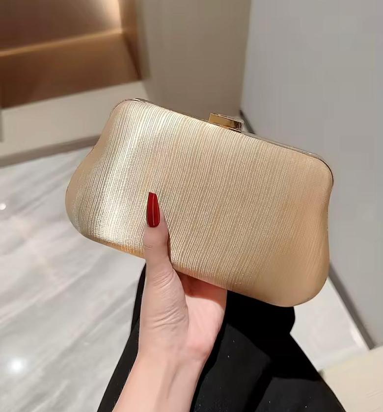 Sunburst Weave Gold Chain Clutch Bag image