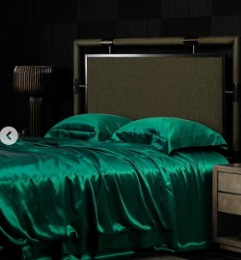 Luxury mulberry silk duvet cover sets. image