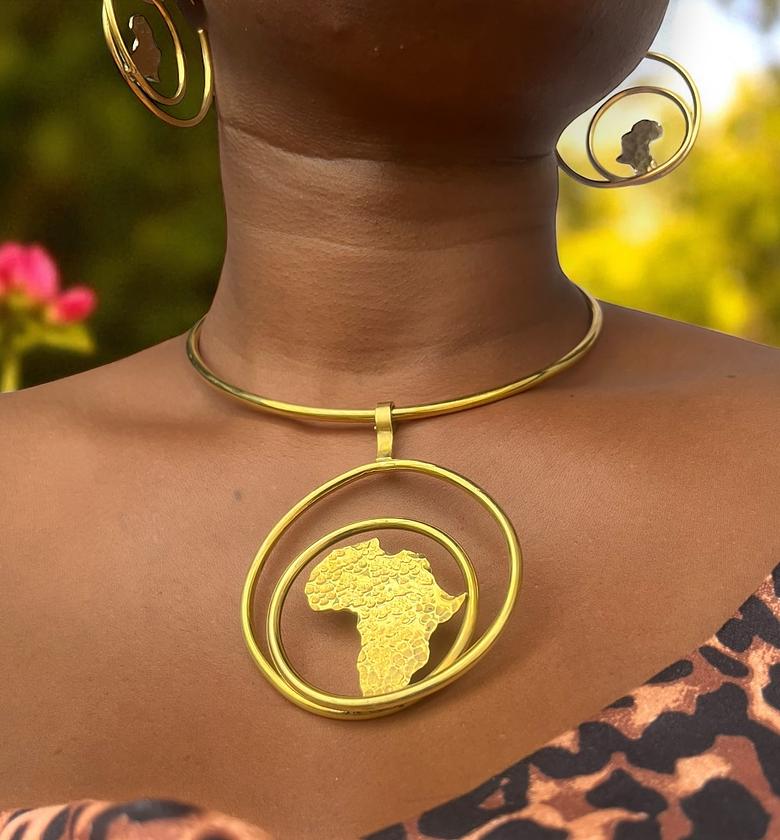 Kamili Africa Choker image
