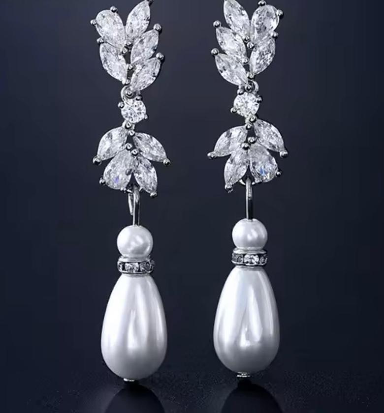 Baroque Vine Pearl Drops image