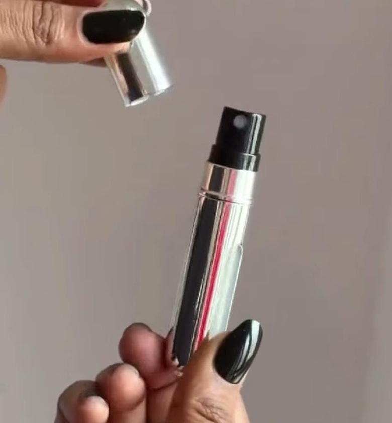 Travel mini  perfume spray bottle image