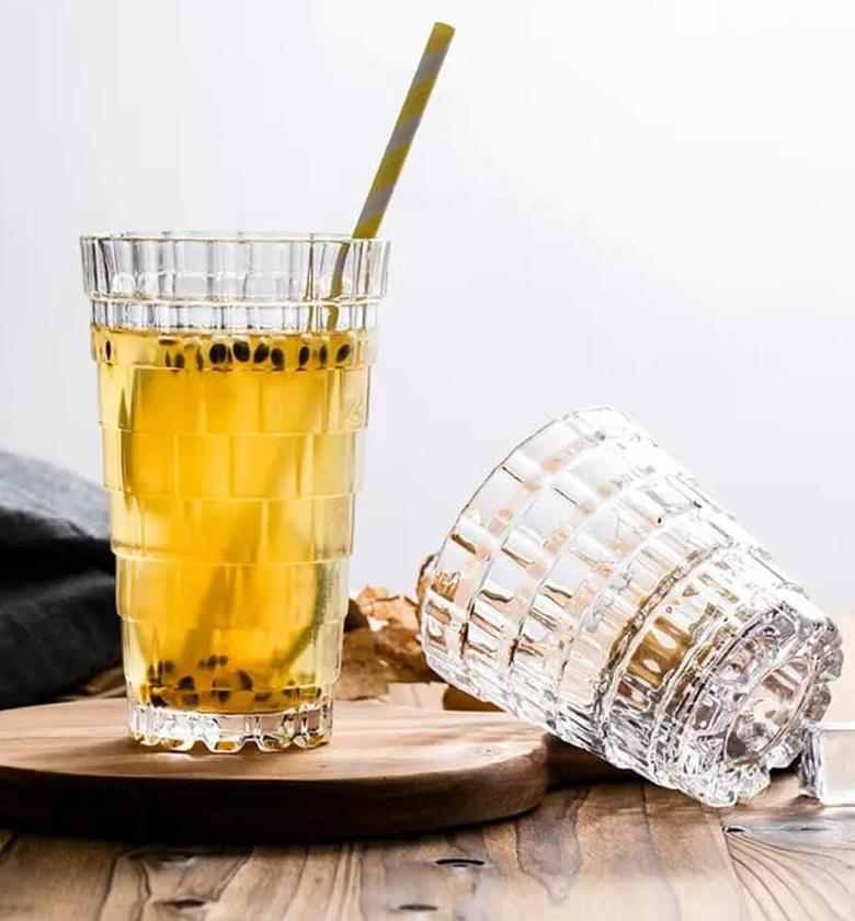 6pcs Stackable glass set with golden rim. image