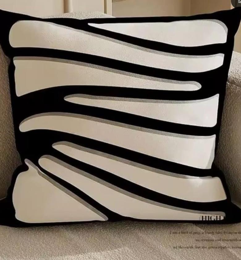 Retro throw pillow covers. Size: 45cm by 45cm. image