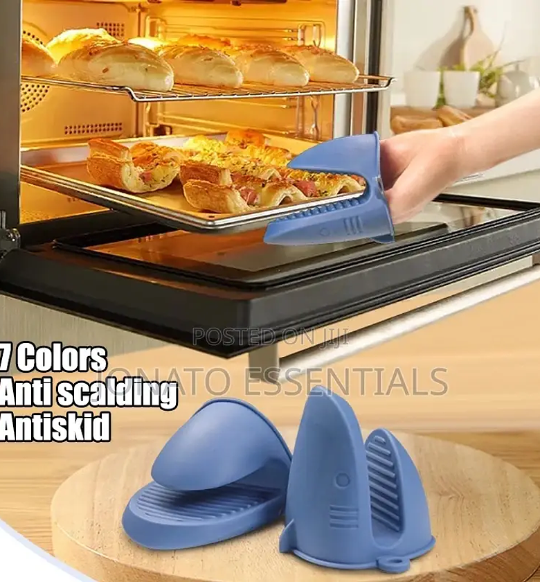 Pair of Oven Glove or Mittens, Mitt image