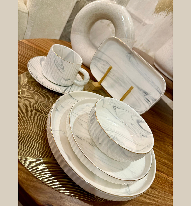Opulent Marble 32-Piece Porcelain Dinnerware Set image