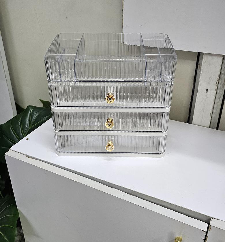 Make up organizer  image