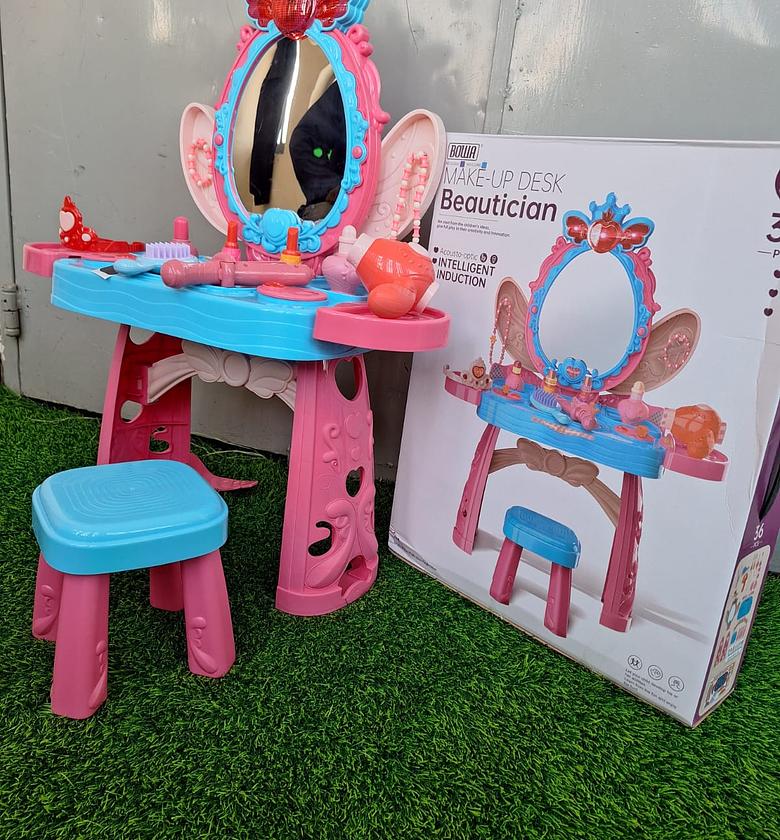 Beautician Pretend Play Make-Up Desk or Princess Dream Simulation Dressing Table Set for children. Watch The Video image