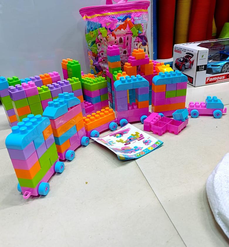 170 pcs blocks with plenty of wheels  image
