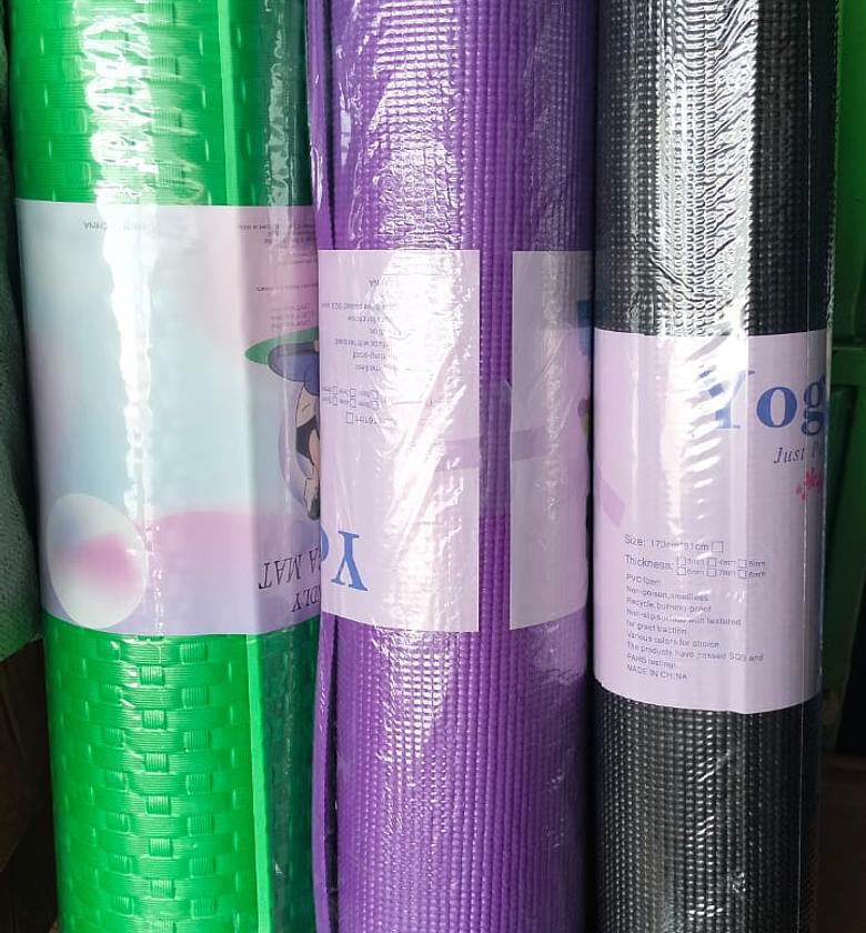 Yoga Mat. 10mm Thick Non Slip Yoga Mat image