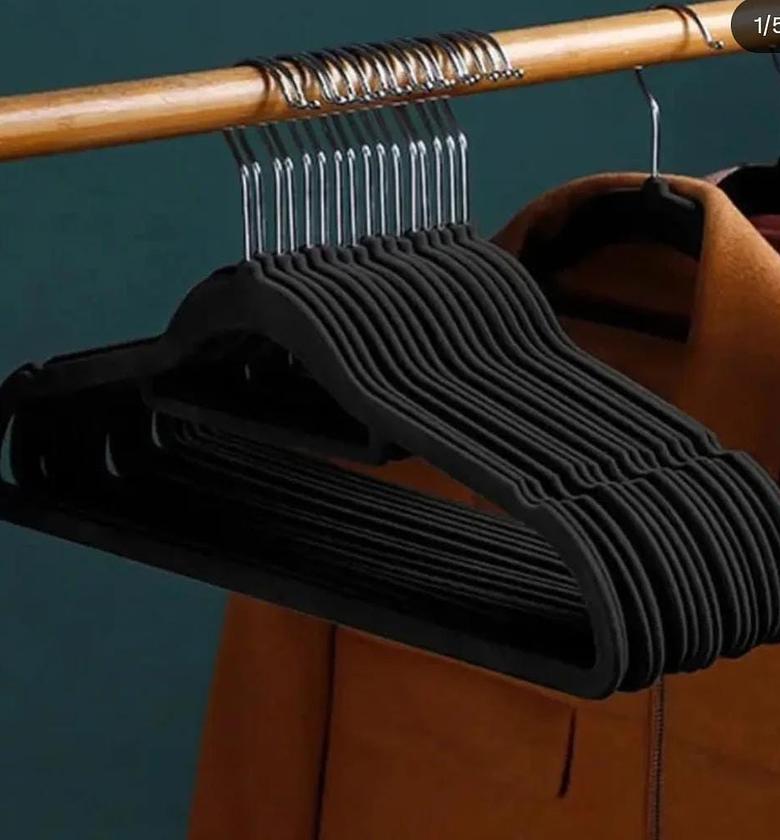 10 pcs Luxury velvet  hangers image