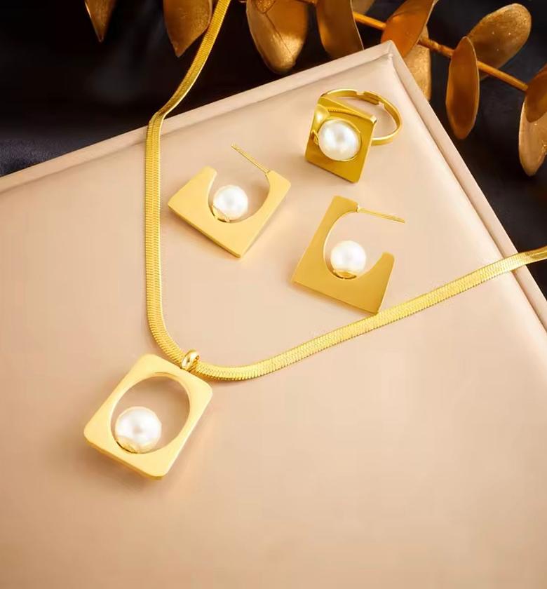 Modernist Pearl Geometry Set image