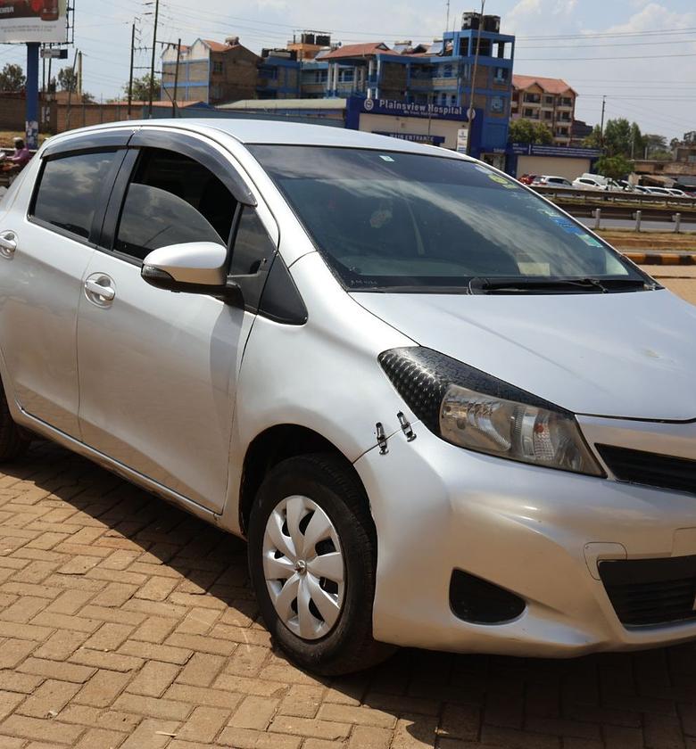 Toyota Vitz KDC, YOM 2013, Automatic, Rating 1000cc image