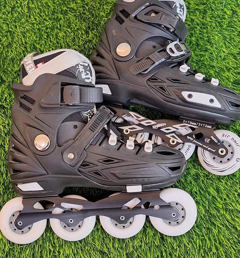 Professional Roller Skate Shoes Hard boots Size 31 to 40 image