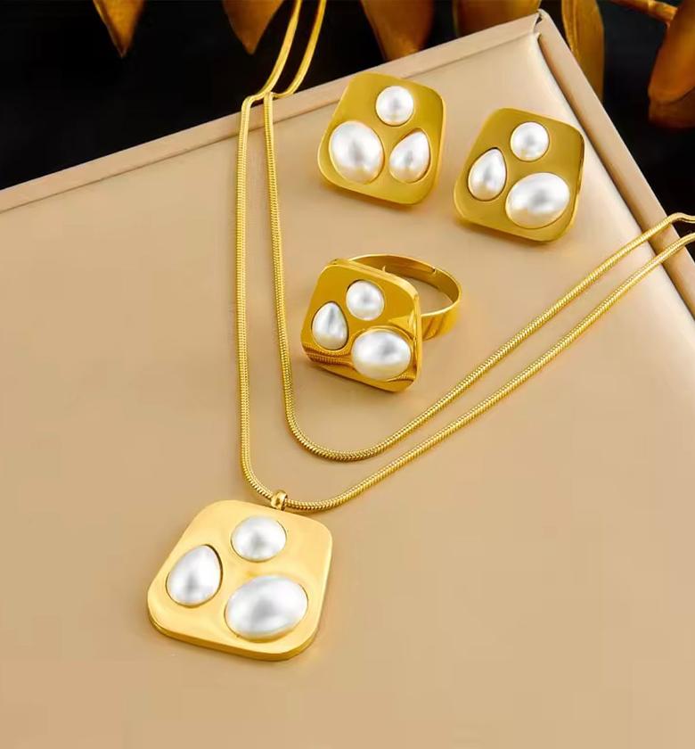 Asymmetric Pearl Quadrant Set image