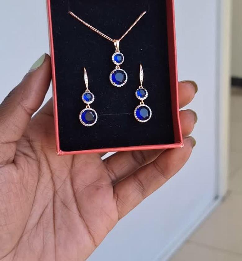 hypollargenic non tarnish and anti fading gold coated necklace and earrings set image