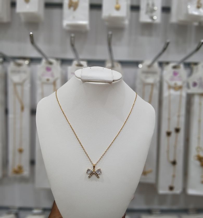 Crystal Pendant Necklace 01 image