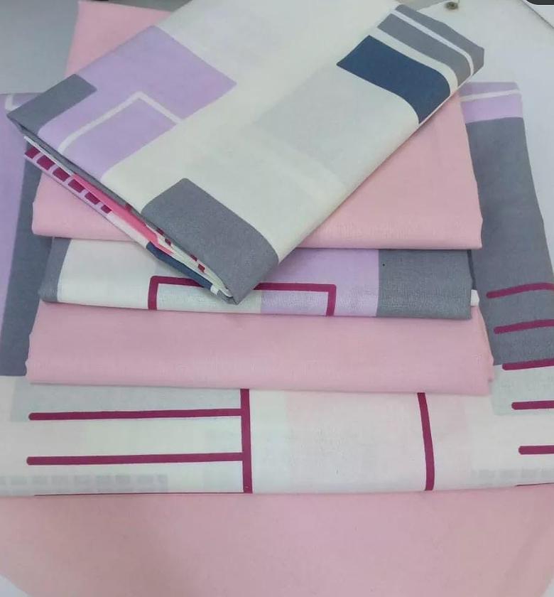 Mix and match cotton bedsheet. 1 fitted sheet 1 flat sheet 4 pillowcase image