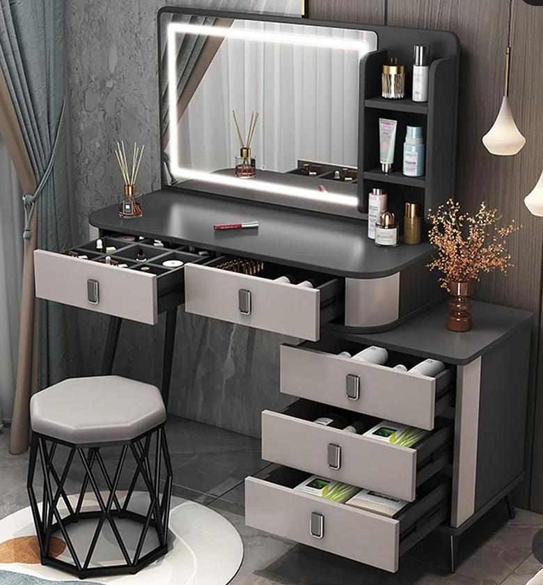 Retractable Dressing Table with LED Light. image